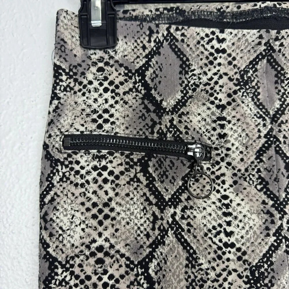 Joseph Ribkoff Snake Straight Leg Pants Sz 4 Pull On Trouser Zip Pockets Grunge - Picture 4 of 6